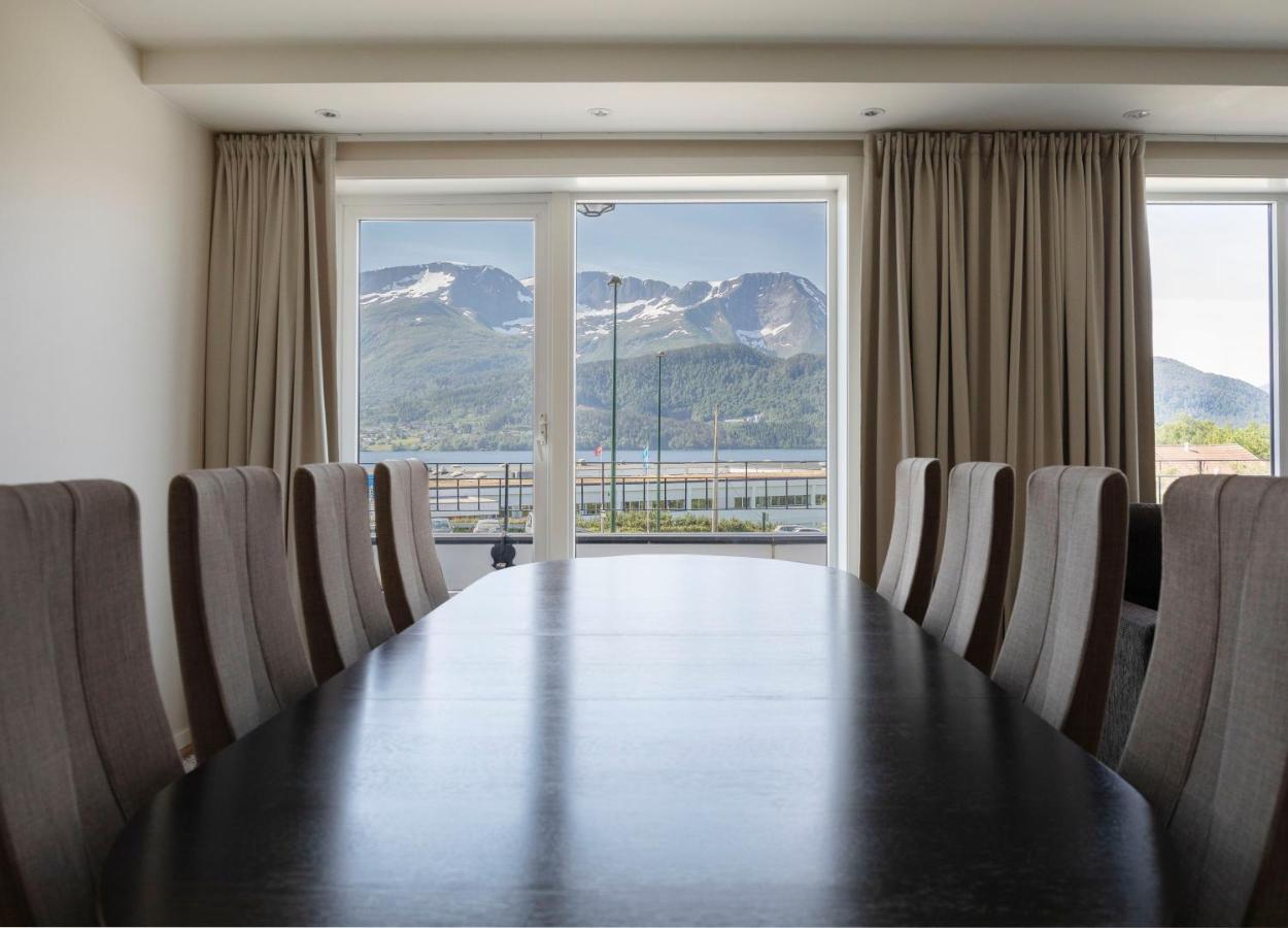 Aursnes Hotell Sykkylven Exterior photo