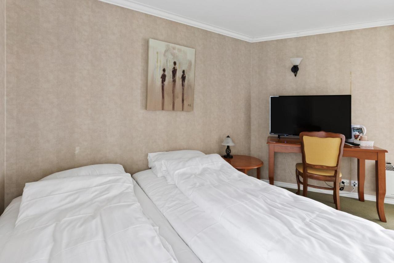 Aursnes Hotell Sykkylven Exterior photo