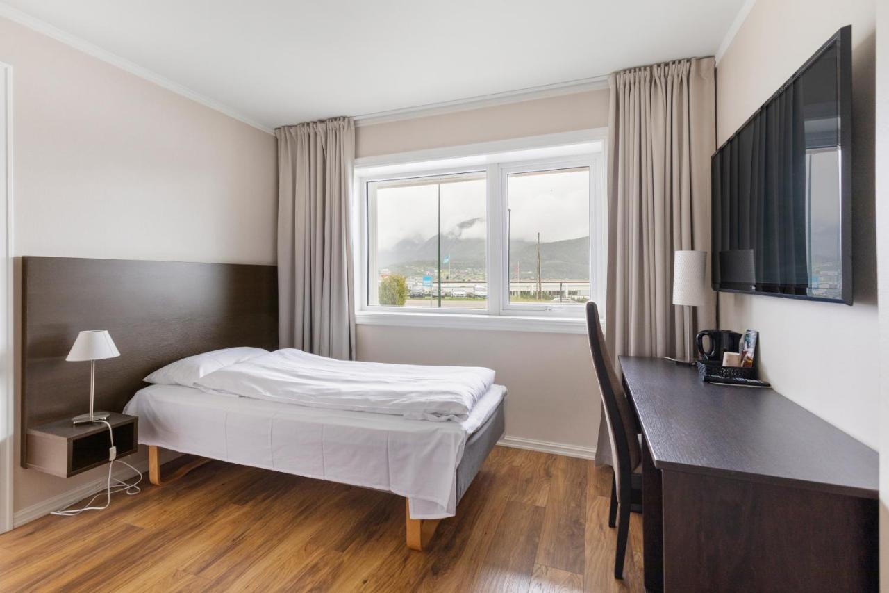 Aursnes Hotell Sykkylven Exterior photo